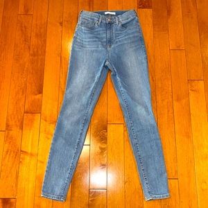 PacSun Light Wash Stretch Skinny Jeans. Size 26 / Size 2.